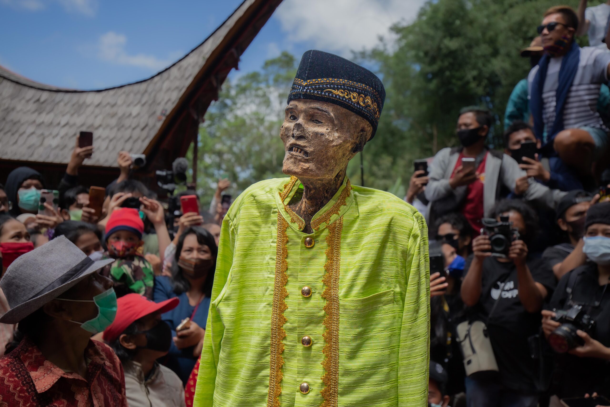 Ma'nene' Ritual - Tana Toraja, Sulawesi - Duniart - Photography and ...